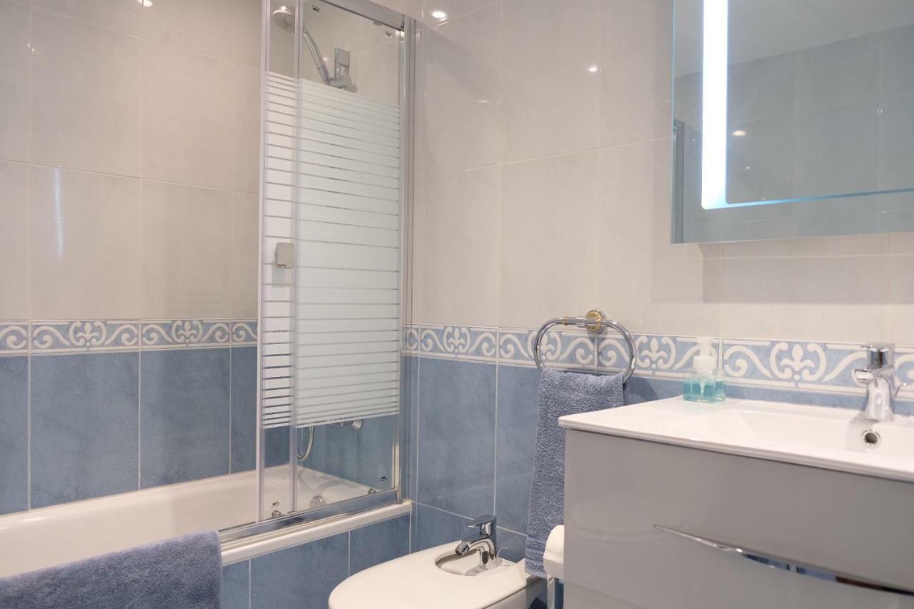 מארבלה Luxury Modern Apartment With Terrace, Pool And Garage! מראה חיצוני תמונה