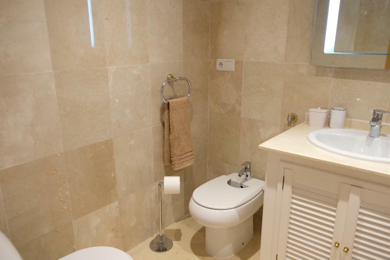 מארבלה Luxury Modern Apartment With Terrace, Pool And Garage! מראה חיצוני תמונה