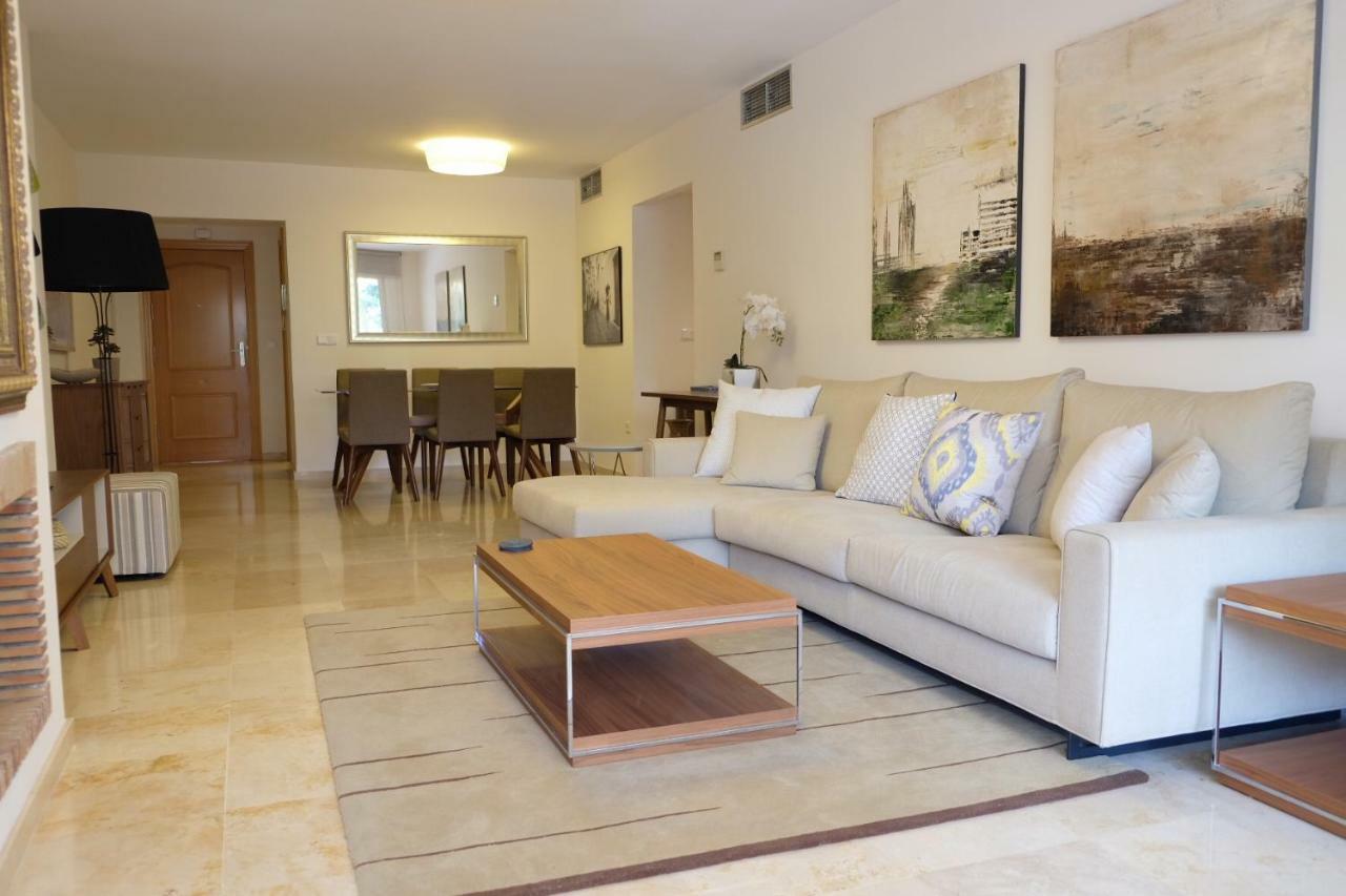 מארבלה Luxury Modern Apartment With Terrace, Pool And Garage! מראה חיצוני תמונה